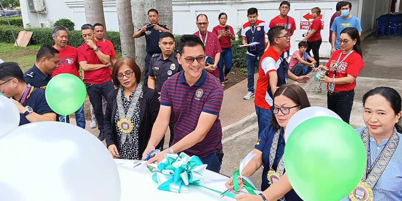 lgu-roxas-launches-sglg-funded-rescue-vehicles3